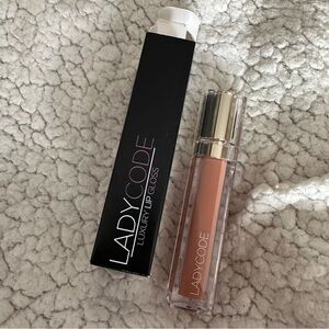 THE Lady Code Shop Lipgloss in LA Matte